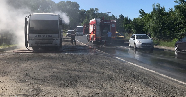 Tekirdağ’da işçi servisi yandı