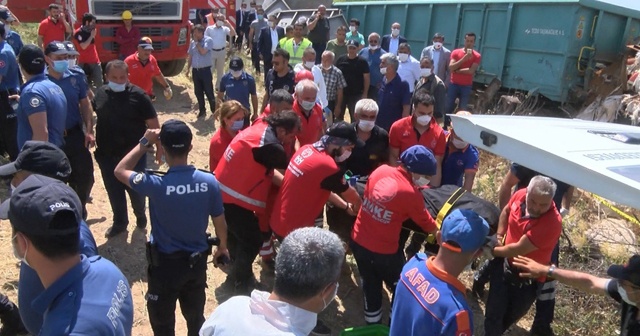 Tren kazası sonrası enkaz altında kalan makinistin cansız bedenine ulaşıldı