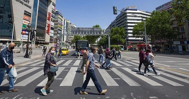Türkiye’de koronavirüs nedeniyle son 24 saatte 21 kişi hayatını kaybetti