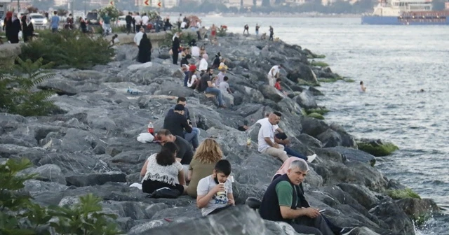 Vatandaşlar sahillere akın etti