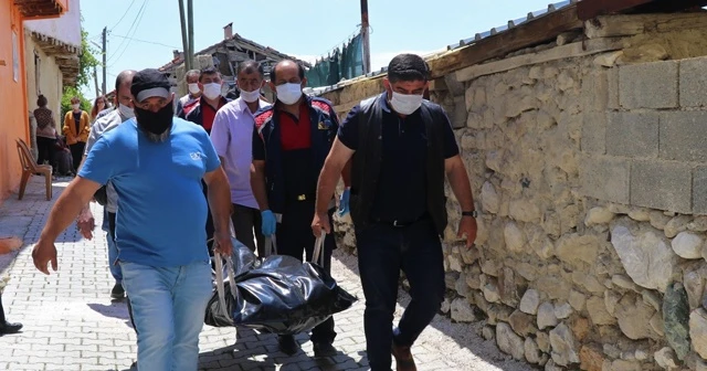 Yalnız yaşayan yaşlı adam evinde ölü bulundu