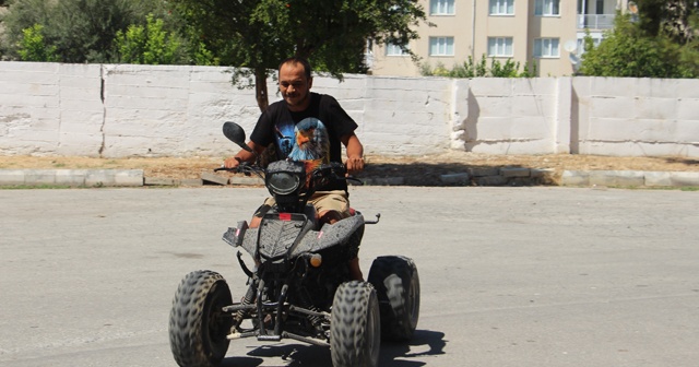 3 yıl önce çalınan motosikletini sahibine satmaya kalktılar