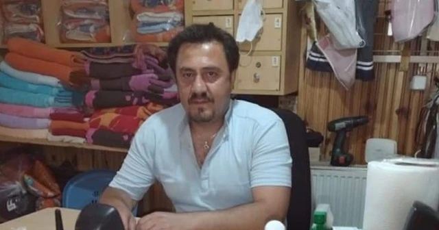9 yaşında başladığı tellaklığı 30 yıldır sürdürüyor