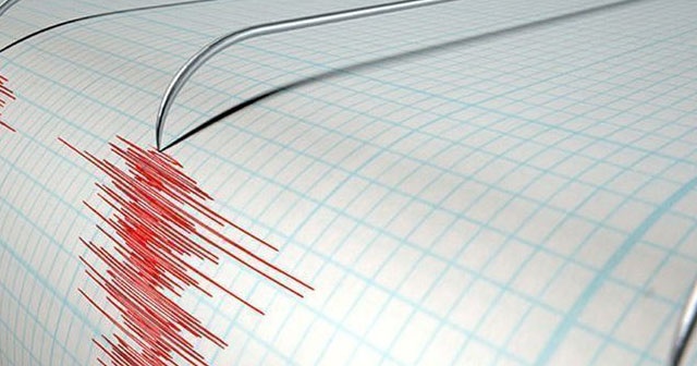 Akdeniz&#039;de 4 büyüklüğünde deprem