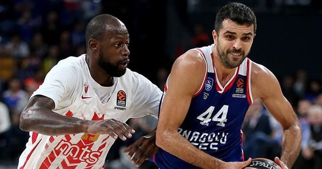 Anadolu Efes Krunoslav Simon'un sözleşmesini uzattı