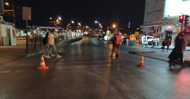 Ayasofya Camii&#039;nin açılışı öncesi Galata Köprüsü trafiğe kapandı