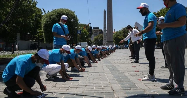 Ayasofya'da saf düzeni işaretlemeleri yapıldı
