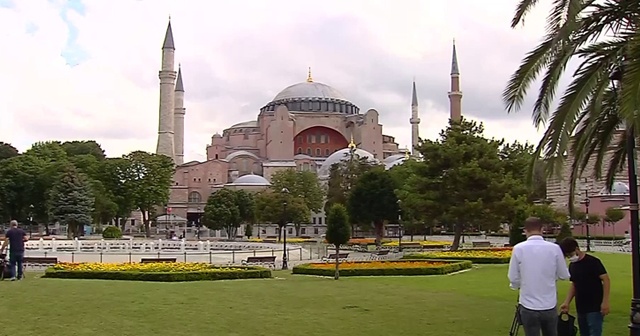 Ayasofya&#039;ya yerli ve yabancı çok sayıda basın mensubu ilgisi