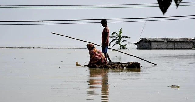 Bangladeş&#039;teki sellerde ölü sayısı 119&#039;a yükseldi