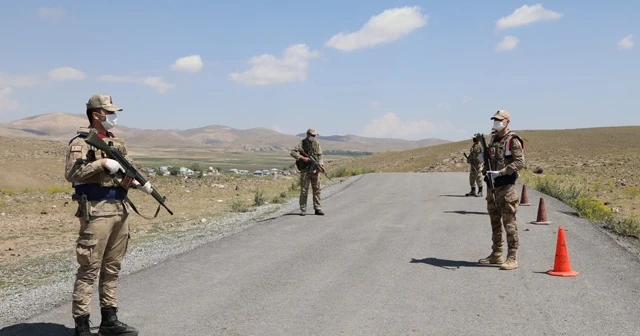 Başkale'de iki mahalle ve bir mezra karantinaya alındı