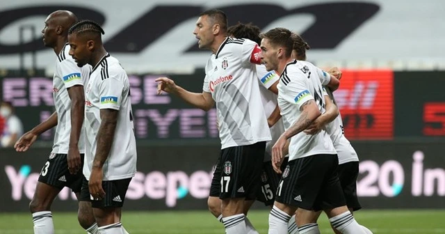 Beşiktaş'tan Burak Yılmaz ve Gökhan Gönül açıklaması