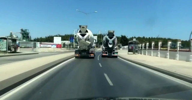 Beton mikserlerinin tehlikeli yarışı kamerada