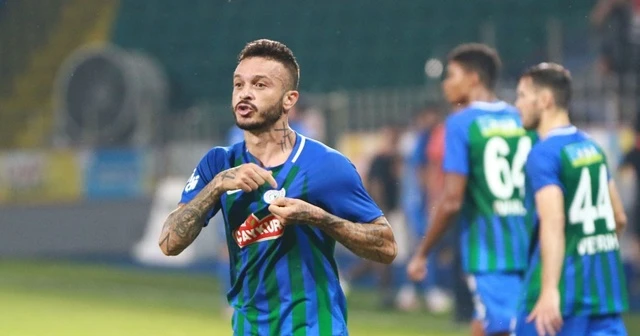 Çaykur Rizespor, evinde Yeni Malatyaspor'u 3-0 yendi