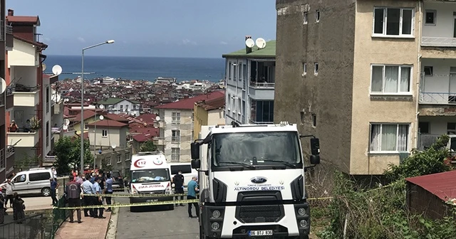 Çöp kamyonunun çarptığı yaşlı kadın hayatını kaybetti