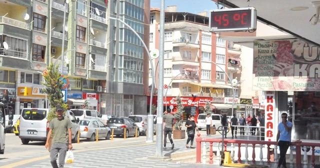 Çorum'da termometreler 45 dereceyi gösterdi