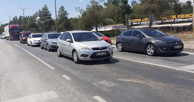 D-100 karayolunda bayram trafiği yoğunluğu