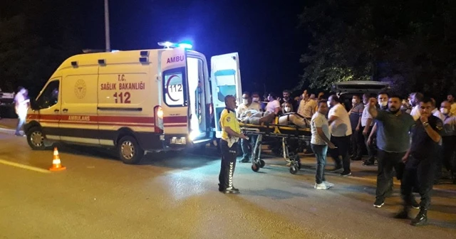 Düğün dönüşü baba ve oğluna araba çarptı
