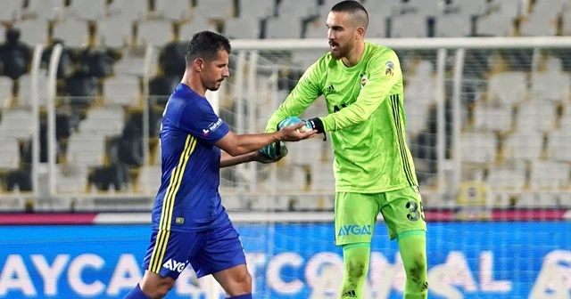 Emre Belözoğlu futbola veda etti