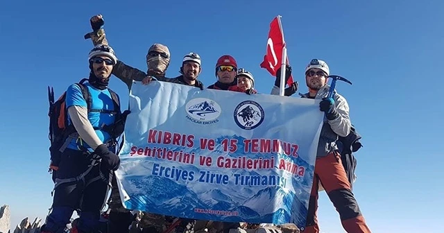 Erciyes'te şehitler anısına zirve tırmanışı yapıldı