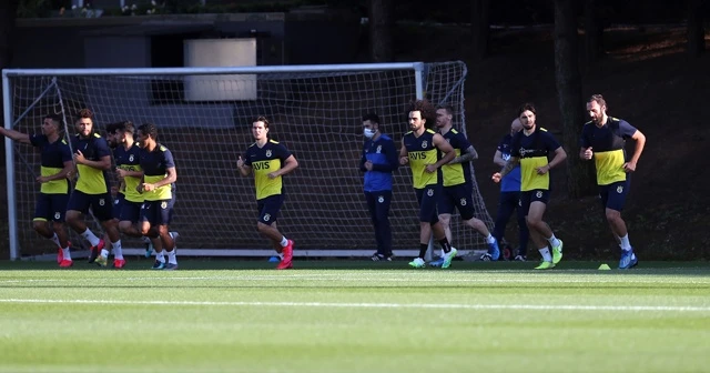 Fenerbahçe'de Çaykur Rizespor mesaisi sürüyor