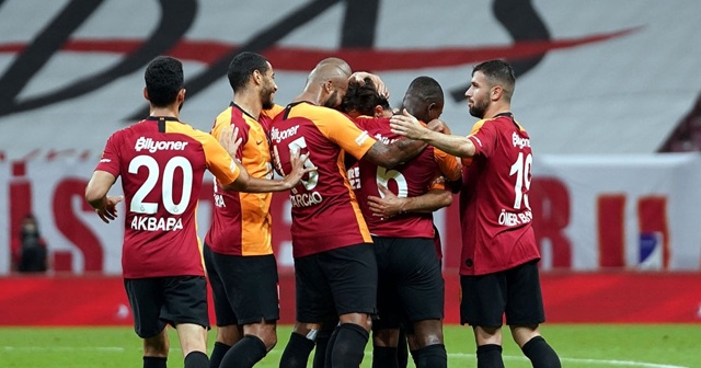 Galatasaray 937 gün sonra frikik golü buldu