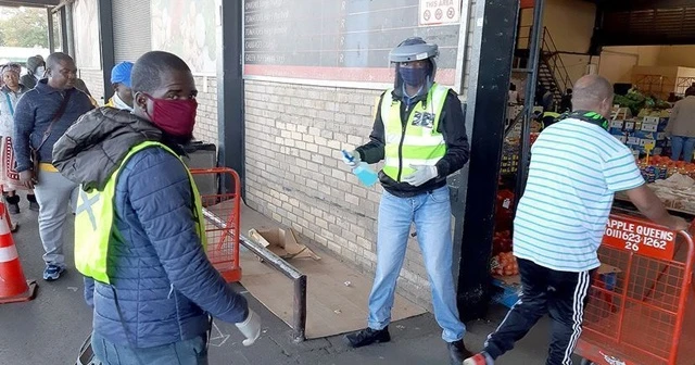 Güney Afrika'da yıl sonuna kadar 40-50 bin kişi ölebilir