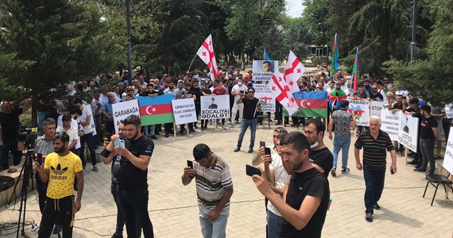 Gürcistan’daki Türklerden Azerbaycan’a destek mitingi
