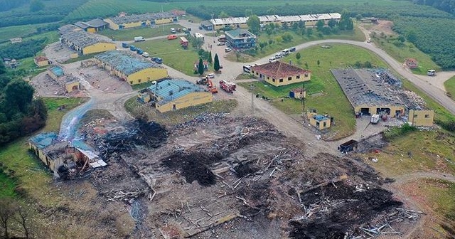 Havai fişek fabrikasının sahibi 2 kişi, gözaltına alındı