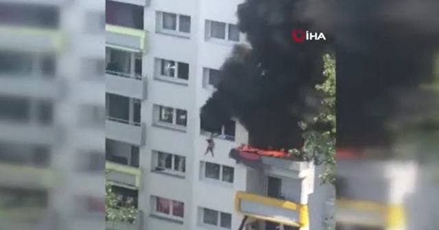 İki kardeş yangından kurtulmak için pencereden atladı