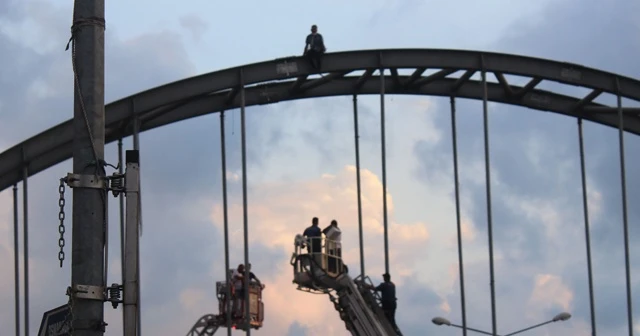 İntihar girişimi Karadeniz Sahil Yolunu trafiğe kapattı