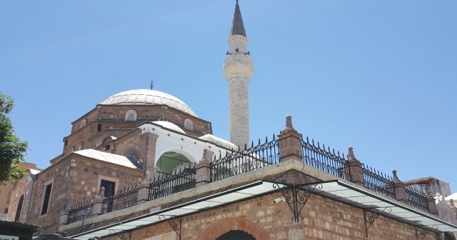 İzmir&#039;de bir cami provokasyonu daha!