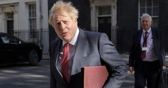 Johnson: Avrupa'da Kovid-19 vakalarındaki artış ikinci dalganın işareti