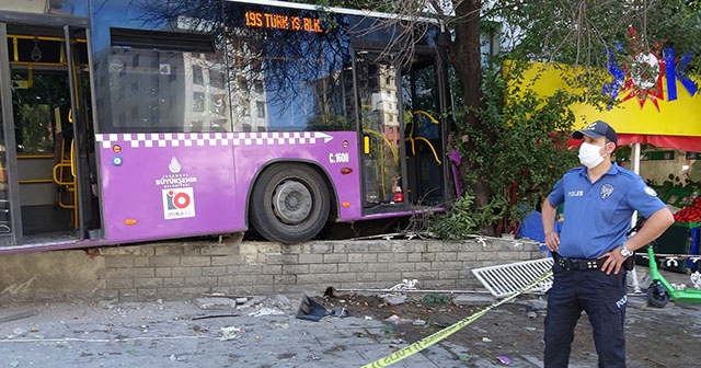 Kadıköy&#039;de feci kaza!