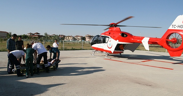 Kalp krizi geçiren tarım işçisi helikopter ambulansla hastaneye sevk edildi