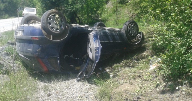 Kastamonu&#039;da otomobil takla attı: 4 yaralı