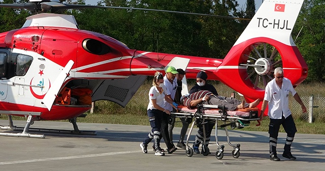 Kazada yaralanan şahsın ambulans helikopterle hastaneye sevk edildi