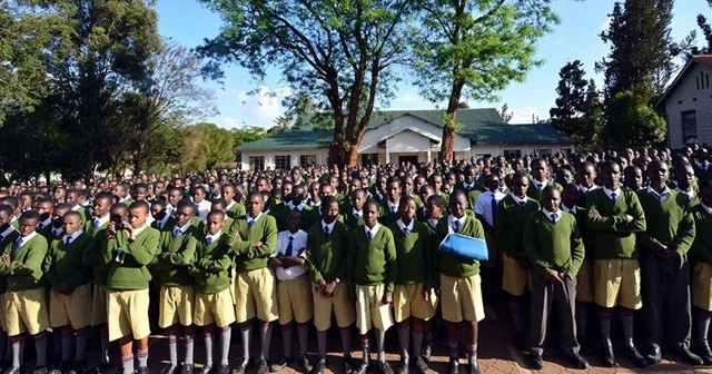 Kenya'da okullar 2021'e kadar kapalı kalacak