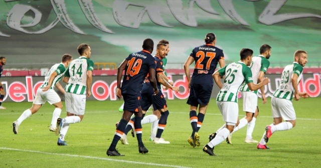 Başakşehir deplasmanda Konyaspor’a 4-3 yenildi