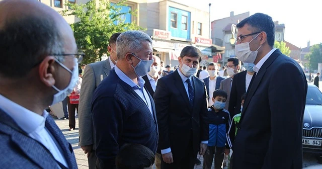 Kütahya’da 'Mesafeli' bayramlaşma