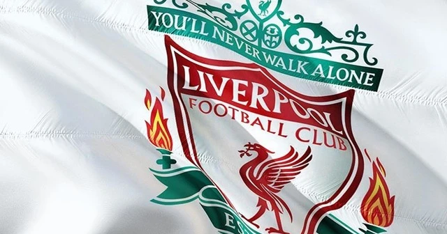 Liverpool'dan 17 yaşındaki Elliott'a profesyonel sözleşme