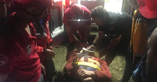 Mantar toplarken uçuruma yuvarlanan kişi kurtarıldı