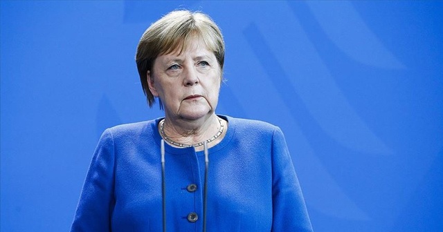 Merkel&#039;den AB&#039;ye kurtarma paketinde uzlaşı çağrısı