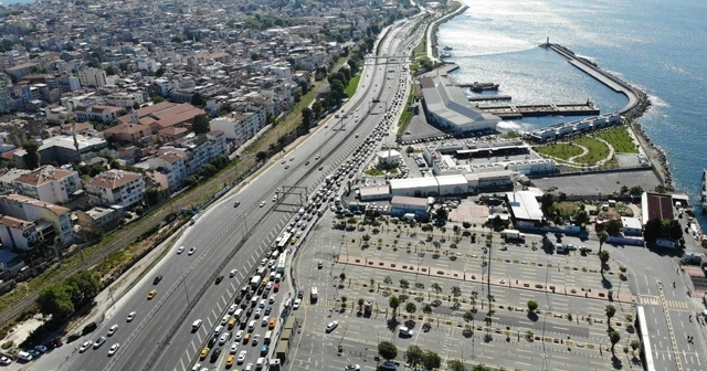 Sahil yolunda Ayasofya trafiği