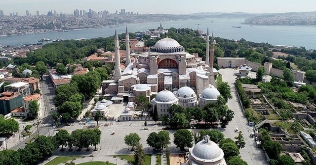 Sakarya&#039;dan otobüsler Ayasofya Camii&#039;ndeki ilk cuma için kalktı