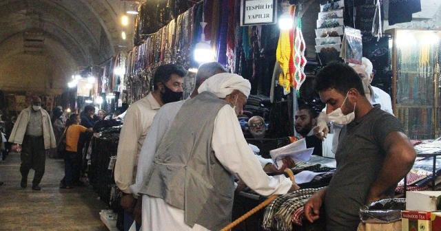 Şanlıurfa’da çarşı pazarlar boş