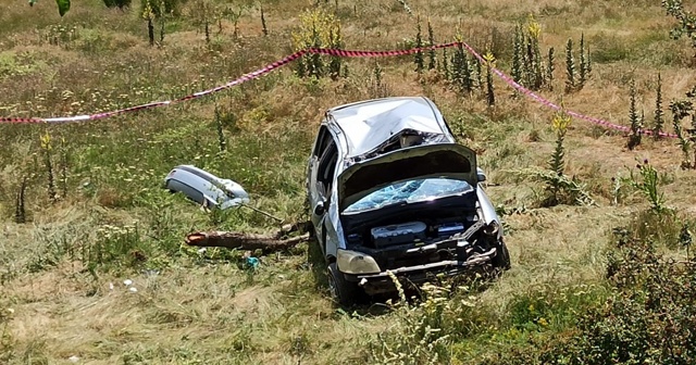 Şarampole yuvarlanan araç sürücüsü hayatını kaybetti