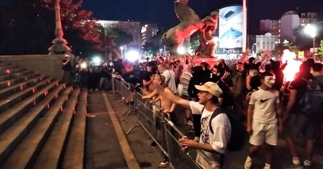 Sırbistan&#039;daki hükümet karşıtı protestoların dördüncü günü olaylı geçti