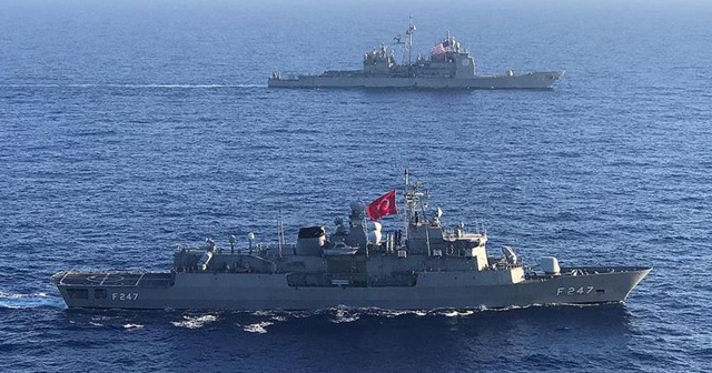 TCG Kemalreis ile ABD Eisenhower Uçak Gemisi Muharebe Grubu deniz eğitimleri icra etti