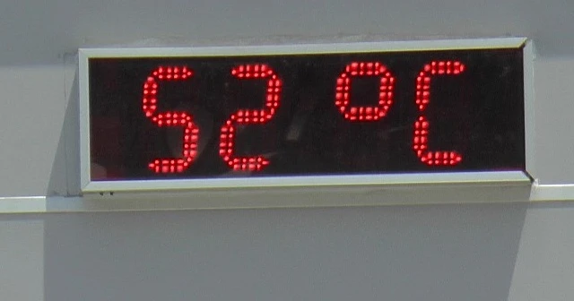 Termometreler 52 dereceyi gösterdi