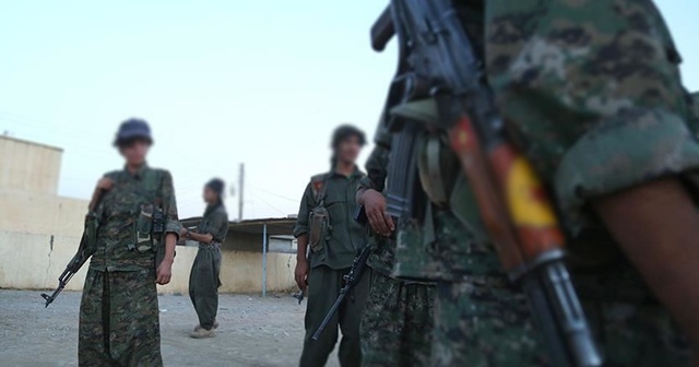 Terör örgütü YPG/PKK, Suriye&#039;de karşıt sesleri bastırmak için onlarca sivili alıkoydu